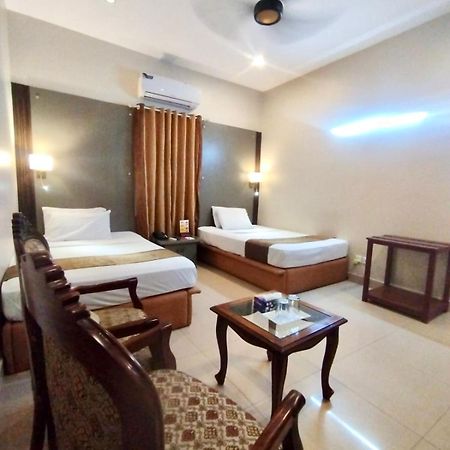 Star Guest House Karachi Bagian luar foto