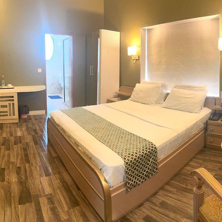 Star Guest House Karachi Bagian luar foto