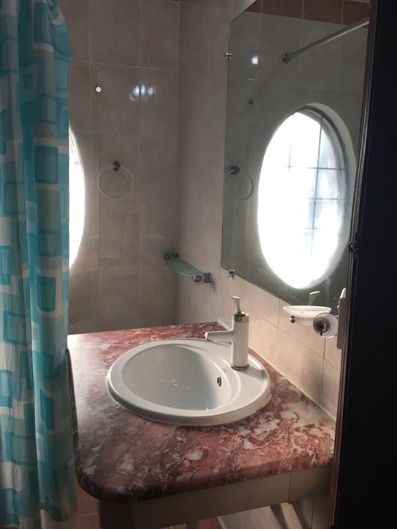 Star Guest House Karachi Bagian luar foto