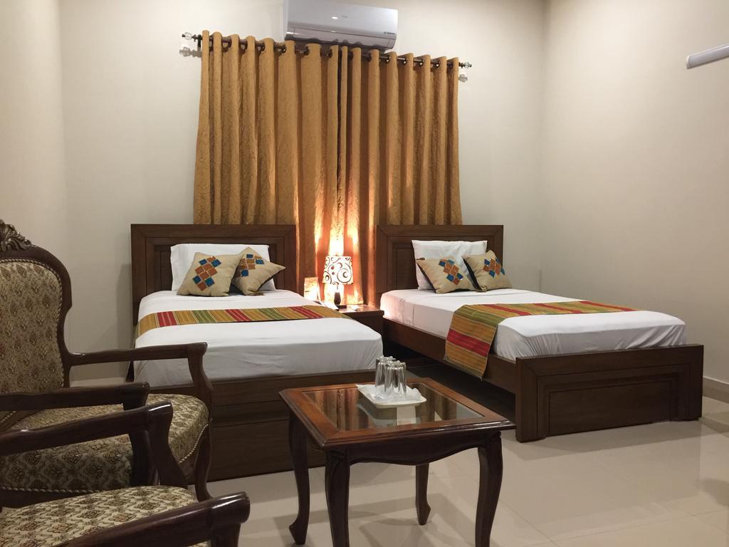 Star Guest House Karachi Bagian luar foto