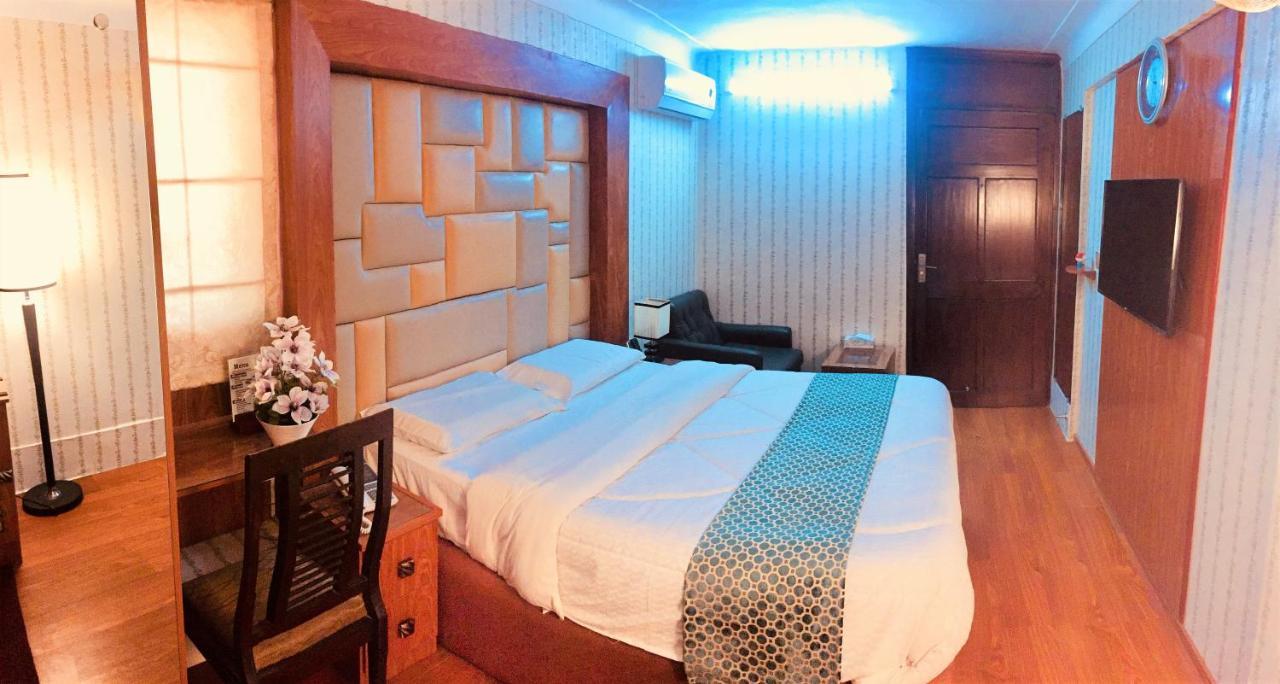 Star Guest House Karachi Bagian luar foto
