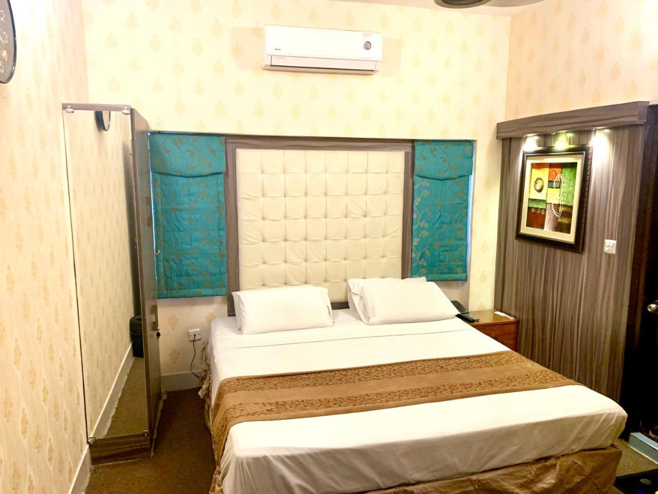 Star Guest House Karachi Bagian luar foto
